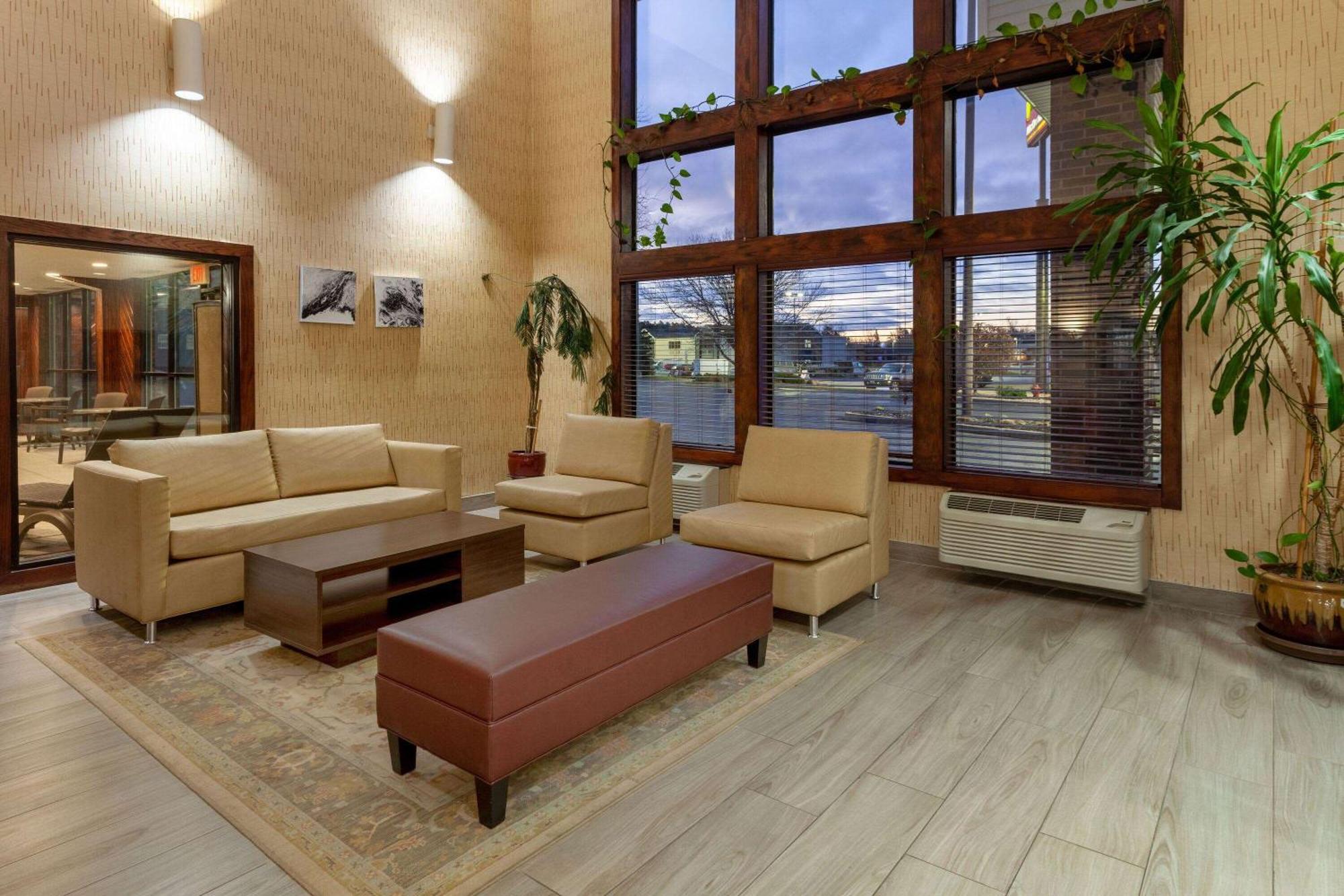 Super 8 By Wyndham Wausau Εξωτερικό φωτογραφία